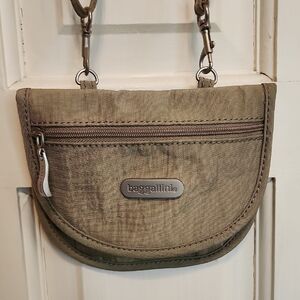Baggallini Olive Khaki Green Compact Crossbody Wallet Purse Bag Snap Closure